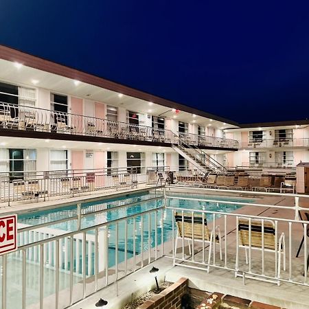 Ivanhoe Motel นอร์ทไวลด์วูด ภายนอก รูปภาพ